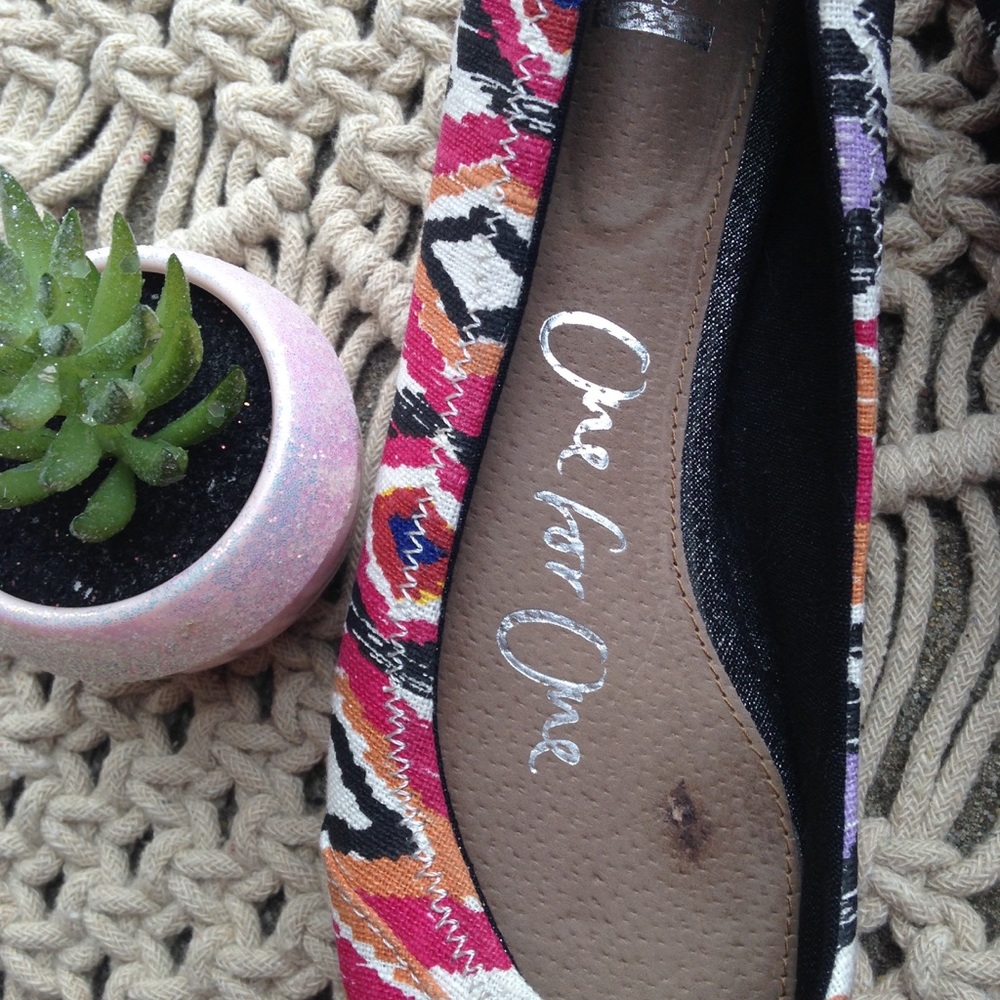 Toms Multi-Color Pattern Ballet Flats Size 7 - image 3